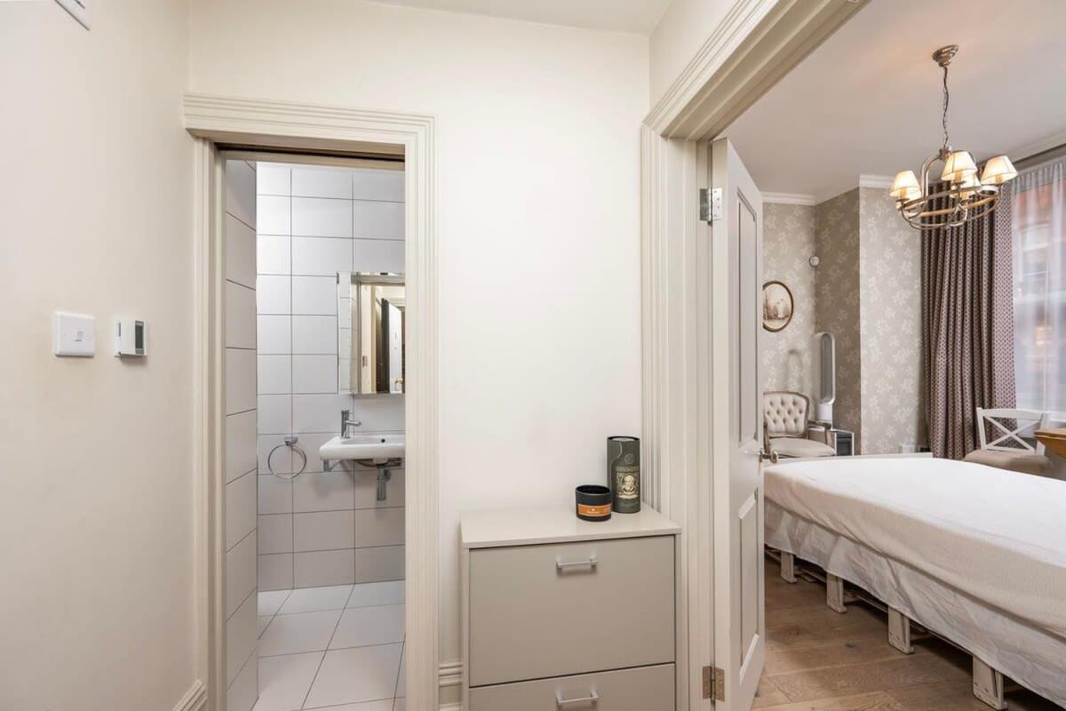 Charming Chelsea Studio Your Cozy Urban Retreat London Ngoại thất bức ảnh