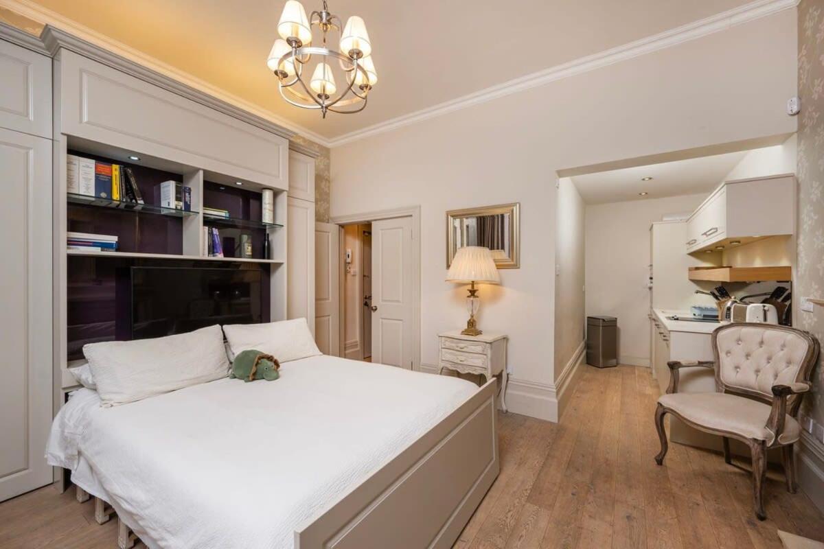 Charming Chelsea Studio Your Cozy Urban Retreat London Ngoại thất bức ảnh